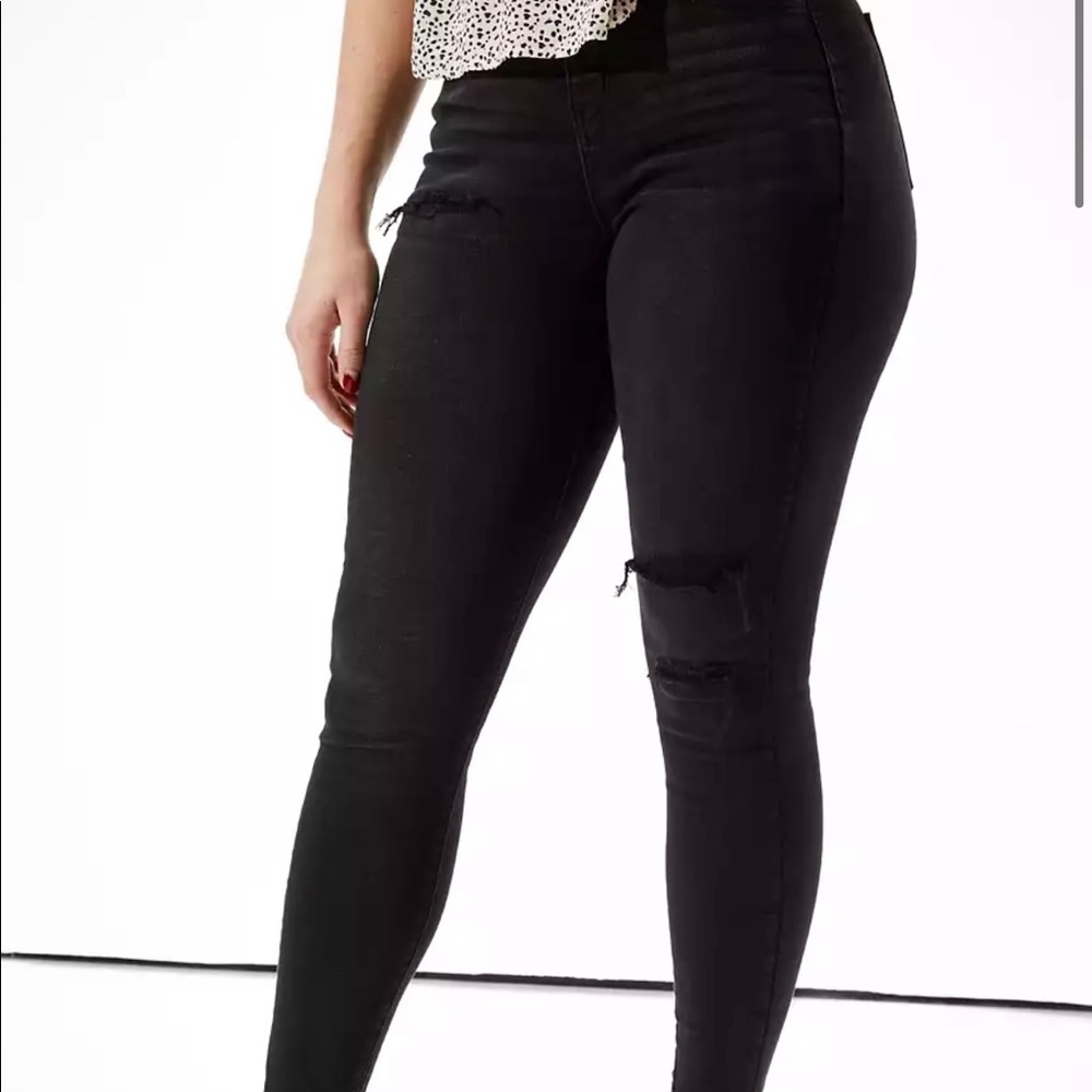 American Eagle Cozy Black HighWaisted Curvyfit 6
